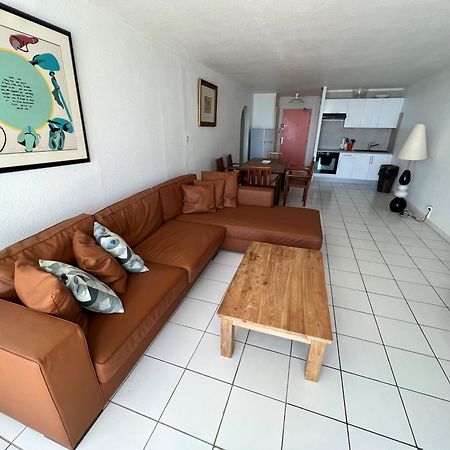 Suite Residence Mont Vernon Orient Bay Buitenkant foto